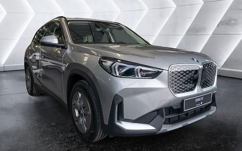 Nouă BMW iX1 Performance 230 kW (313 CP) 2025 Argintiu SUV