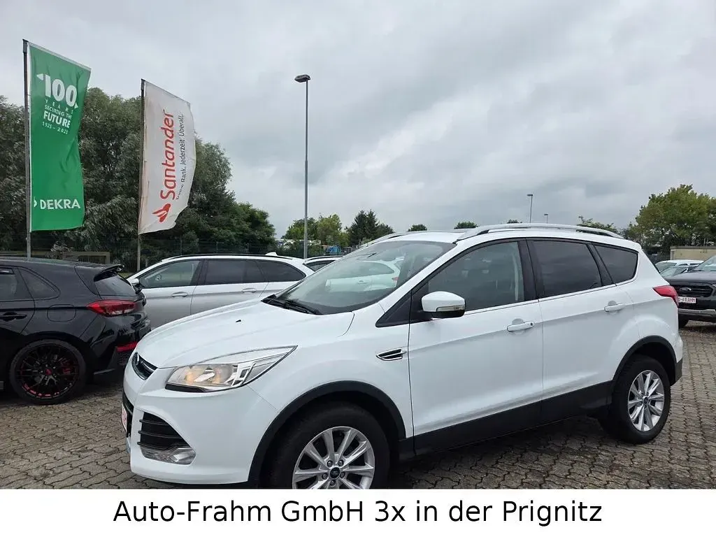Gebraucht Ford Kuga Titanium 150 PS (110 kW) 2015 Weiß SUV