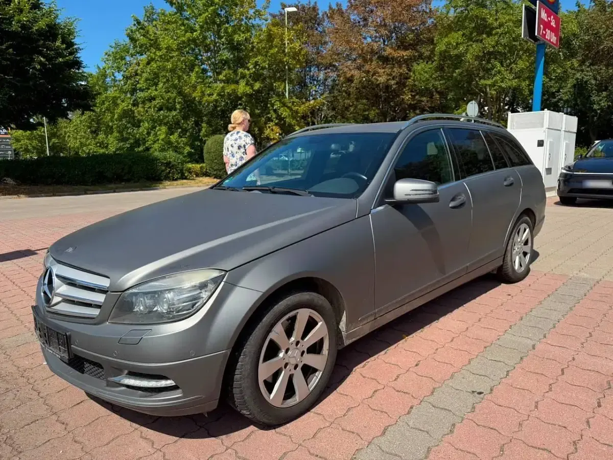 Gebraucht Mercedes C220 170 PS (125 kW) 2010 Grau Kombi