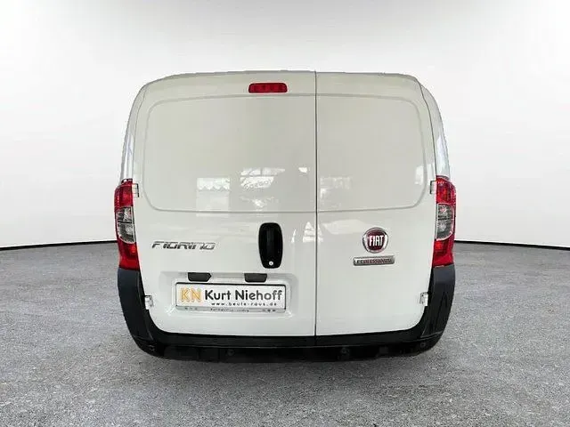Gebraucht Fiat Fiorino 77 PS (56 kW) 2019 Weiß Van / Kleinbus