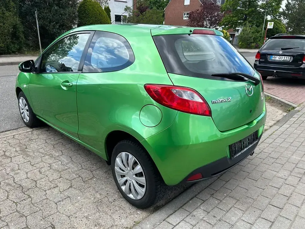 Gebraucht Mazda 2 Inclusive 86 PS (63 kW) 2008 Grün Kleinwagen