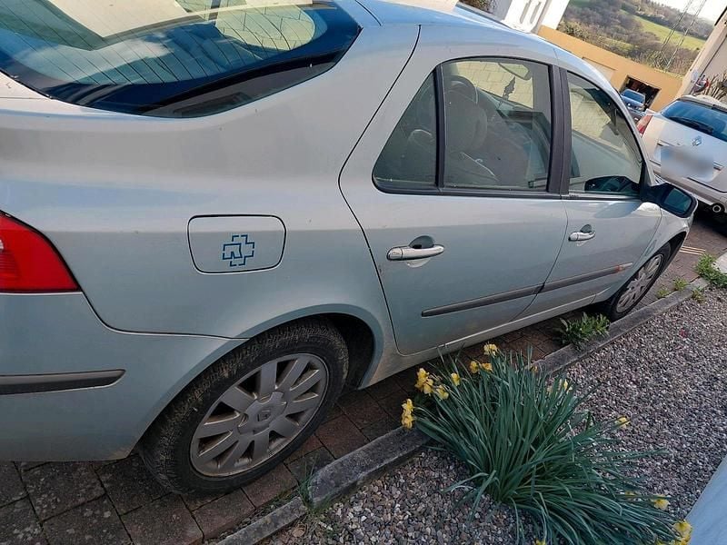 Gebraucht Renault Laguna II 135 PS (99 kW) 2004 Silber Limousine