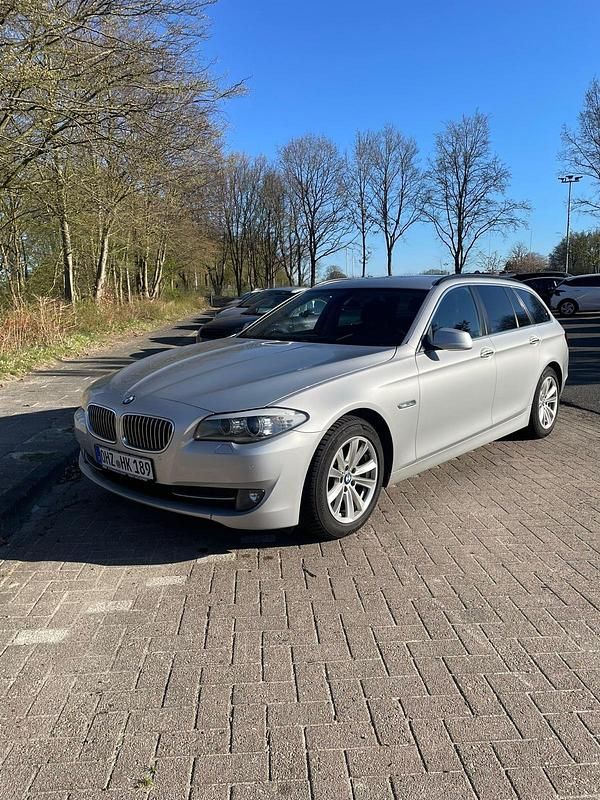 Gebraucht BMW 525 218 PS (160 kW) 2012 Silber Kombi