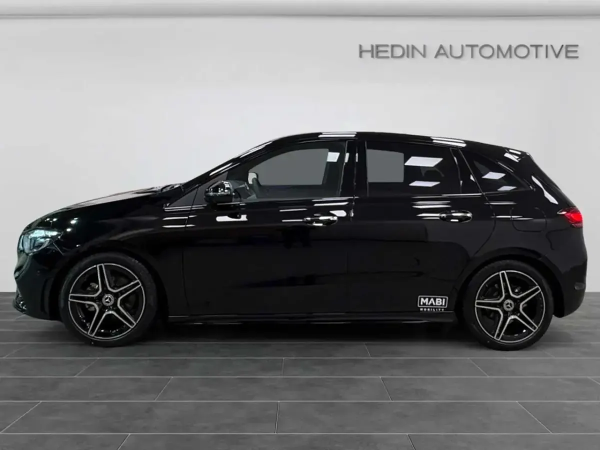 Gebraucht Mercedes B180 AMG 136 PS (100 kW) 2026 Schwarz Kleinwagen