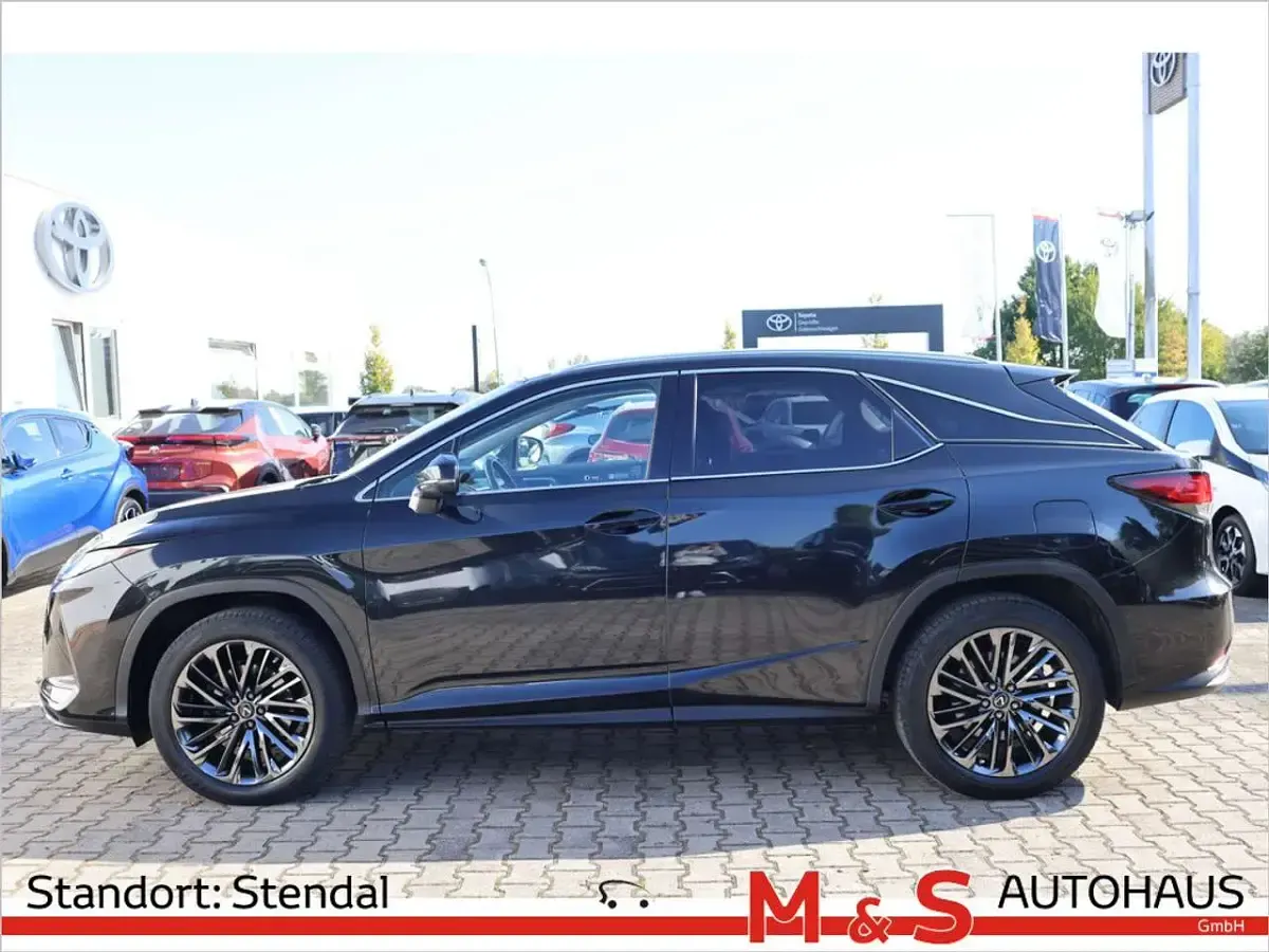 Gebraucht Lexus RX450h+ 313 PS (230 kW) 2022 Graphite black SUV
