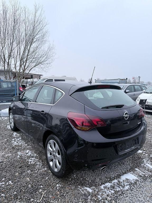 Gebraucht Opel Astra Innovation 120 PS (88 kW) 2011 Schwarz Limousine