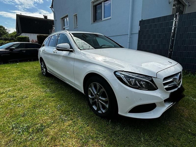 Gebraucht Mercedes C220 170 PS (125 kW) 2017 Weiß Kombi