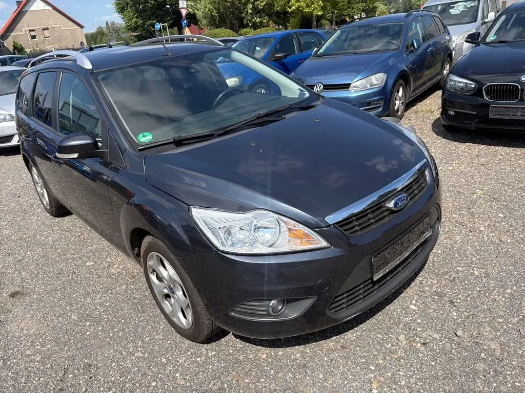 Gebraucht Ford Focus Viva 101 PS (74 kW) 2010 Grau Limousine