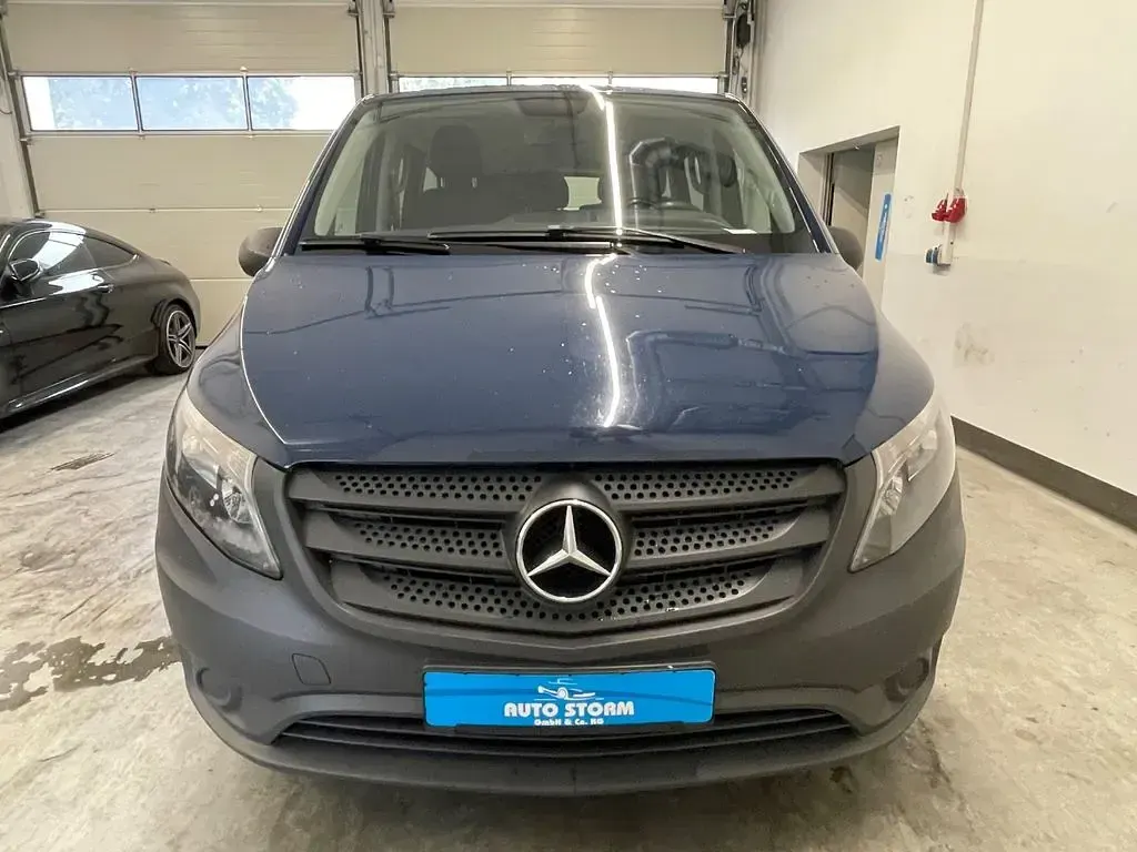 Gebraucht Mercedes Vito 136 PS (100 kW) 2023 Stahlblau Van
