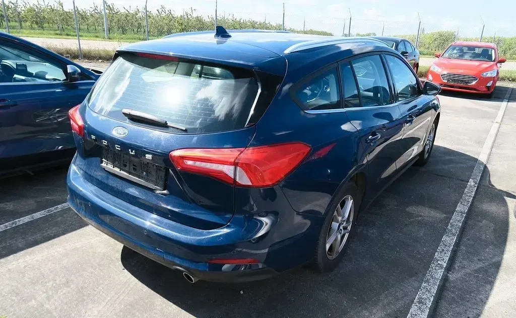 Usata Ford Focus 120 CV (88 kW) 2019 Blu Berlina