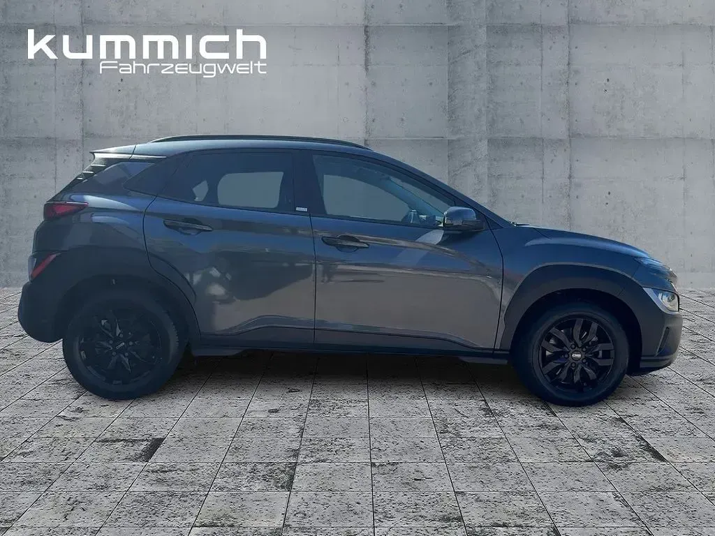 Gebraucht Hyundai Kona Intro Edition 120 PS (88 kW) 2021 Grau SUV