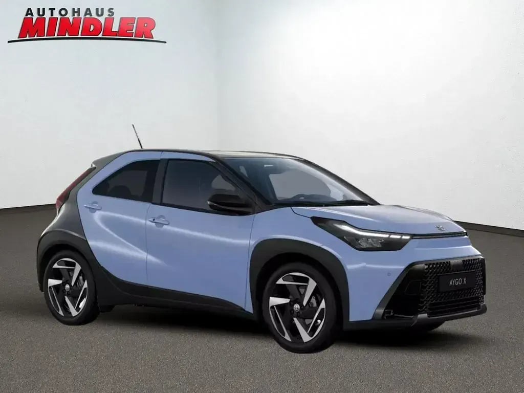 Neu Toyota Aygo X Lounge+ 92 PS (67 kW) 2026 Blau SUV