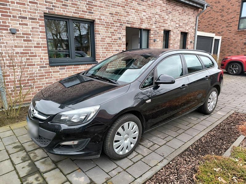 Gebraucht Opel Astra 110 PS (80 kW) 2014 Schwarz Kombi