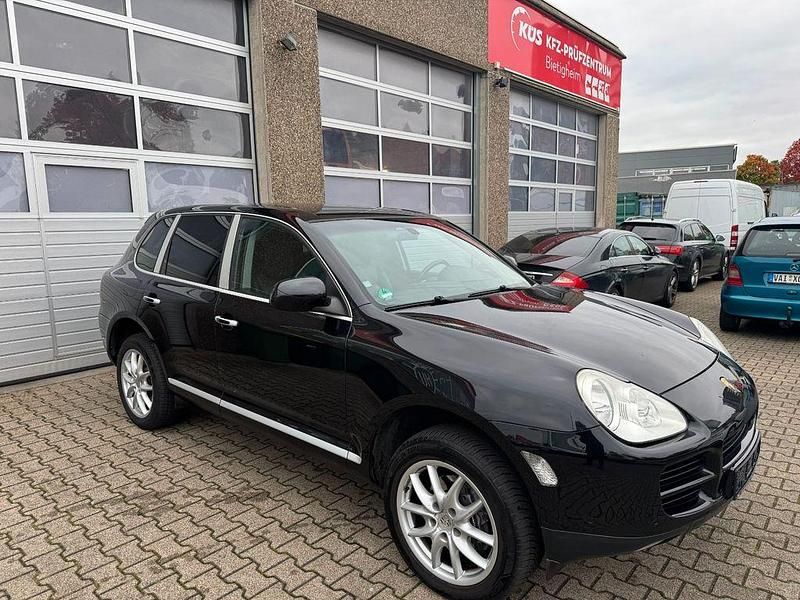 Schwarz Gebraucht 2004 Porsche Cayenne Basis SUV | 7.650 € (Fairer Preis) - Bild 1/4