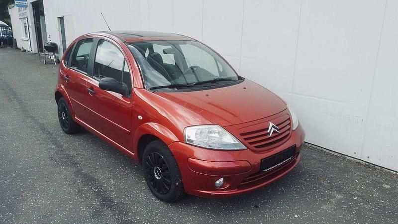 Rot Gebraucht 2005 Citroën C3 Comfort Kleinwagen | 3.680 € (Teuer) - Bild 1/4