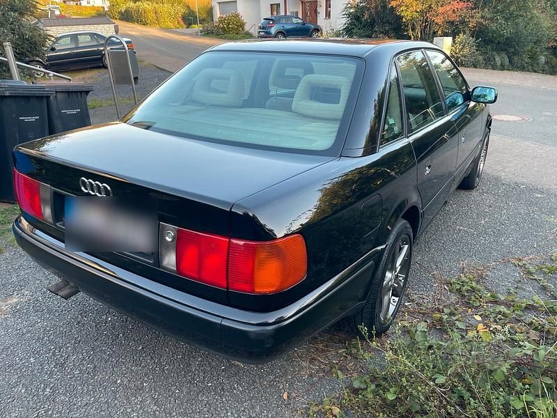 Gebraucht Audi 100 174 PS (127 kW) 1992 Schwarz Limousine