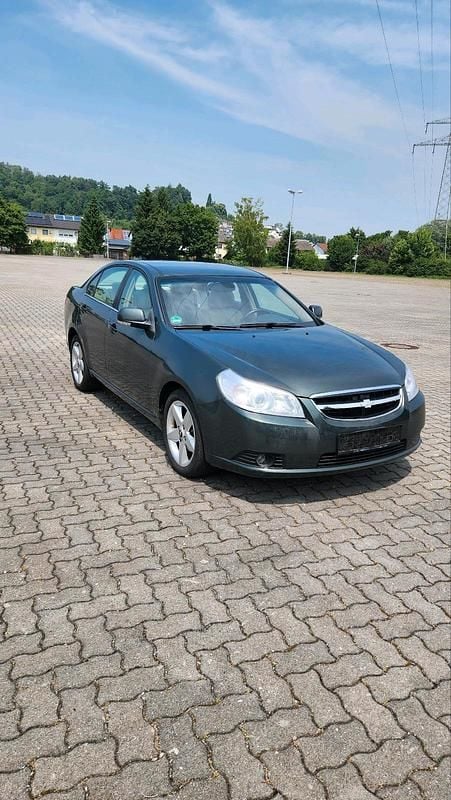 Grün Gebraucht 2009 Chevrolet Epica Limousine | 6.200 € - Bild 1/4