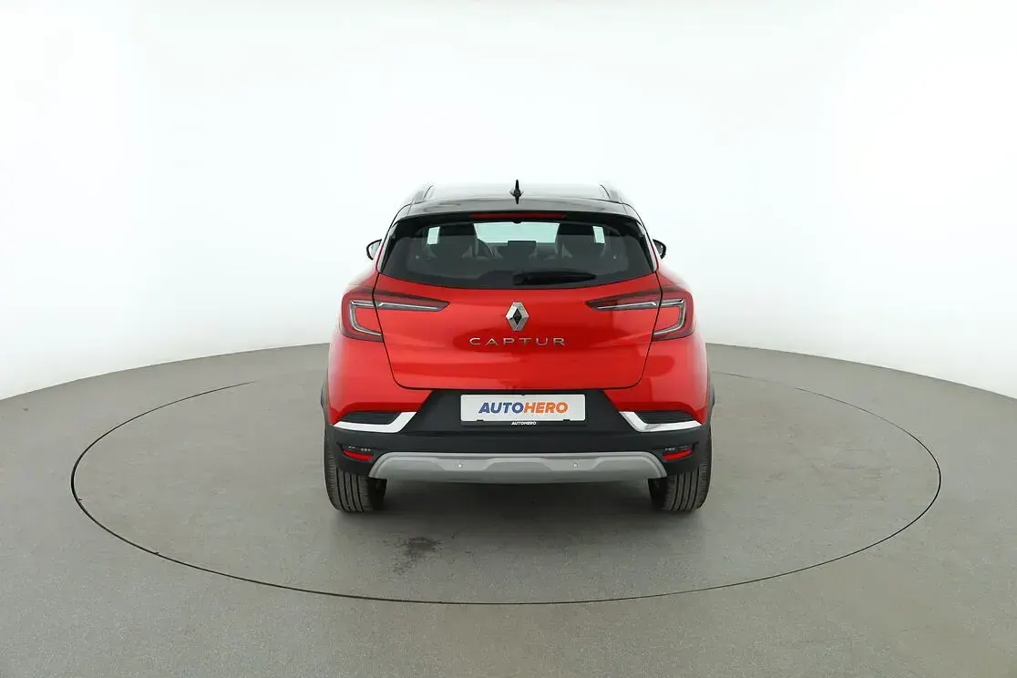 Gebraucht Renault Captur Intens 140 PS (102 kW) 2022 Rot SUV