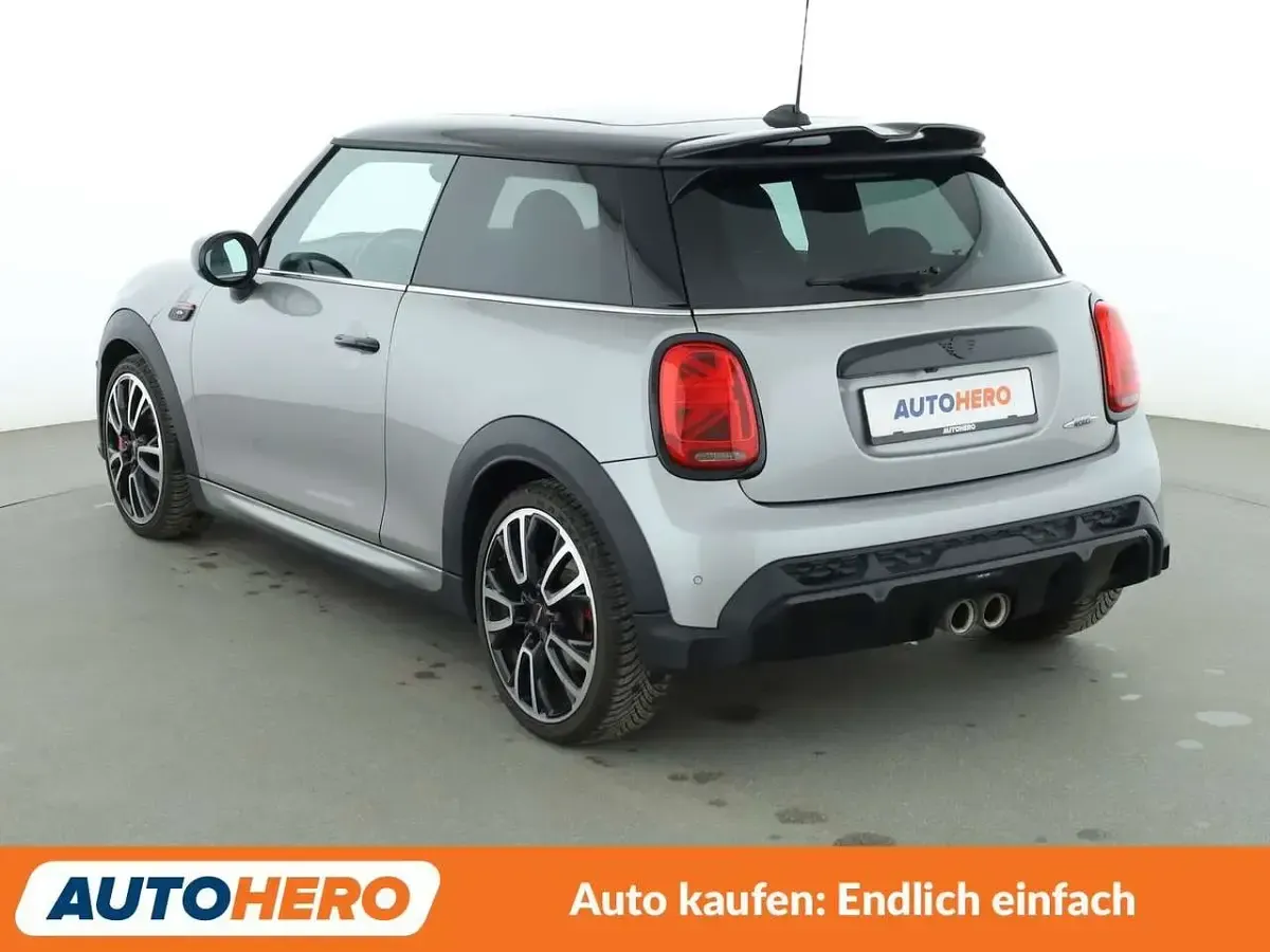 Gebraucht Mini John Cooper Works 231 PS (169 kW) 2023 Melting silver iii Kleinwagen