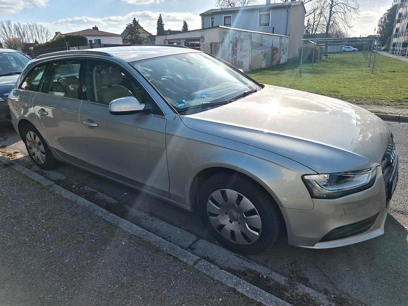 Gebraucht Audi A4 177 PS (130 kW) 2012 Kombi