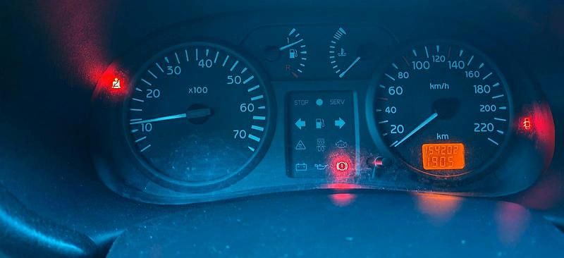 Gebraucht Renault Clio II 58 PS (42 kW) 2001 Silber Kleinwagen