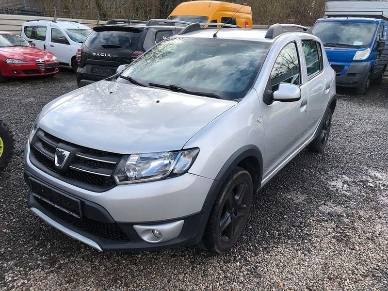 Gebraucht Dacia Sandero Prestige 90 PS (66 kW) 2016 Grau Limousine