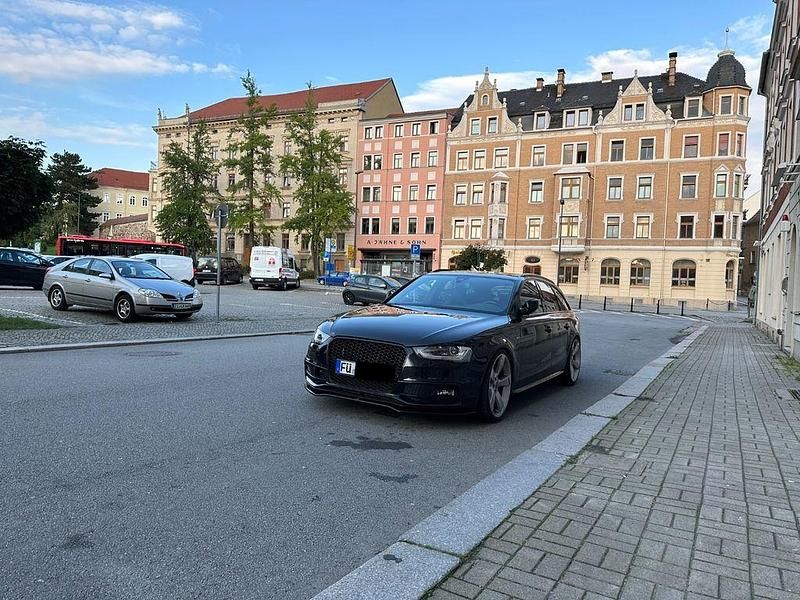 Gebraucht Audi S4 Ambiente 445 PS (327 kW) 2012 Schwarz Kombi