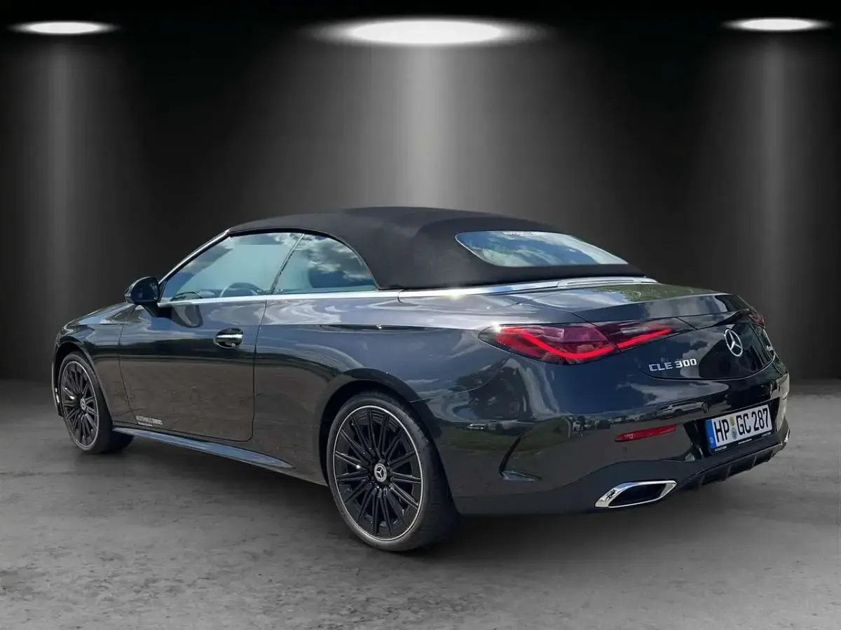 Gebraucht Mercedes CLE300 AMG 258 PS (189 kW) 2024 Graphitgrau Cabrio