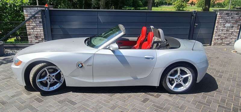 Silber Gebraucht 2004 BMW Z4 M Sport Cabrio | 14.450 € (Guter Preis) - Bild 1/4