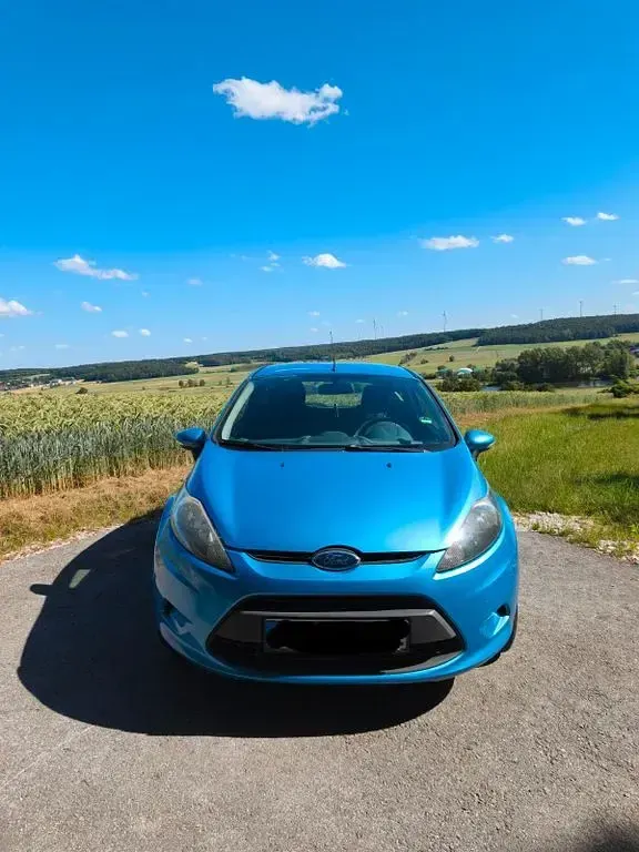 Gebraucht Ford Fiesta 82 PS (60 kW) 2008 Blau Kleinwagen