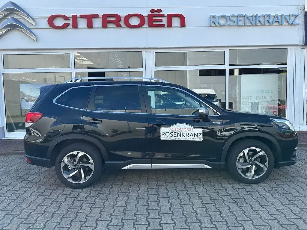 Gebraucht Subaru Forester Platinum 150 PS (110 kW) 2024 Crystal black silica SUV