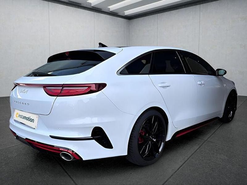 Gebraucht Kia ProCeed GT 204 PS (150 kW) 2024 Weiß Kombi
