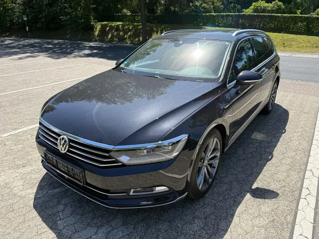 Gebraucht VW Passat Highline 239 PS (175 kW) 2014 Schwarz Kombi