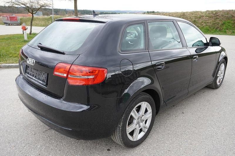 Gebraucht Audi A3 Attraction 125 PS (91 kW) 2009 Schwarz Kleinwagen