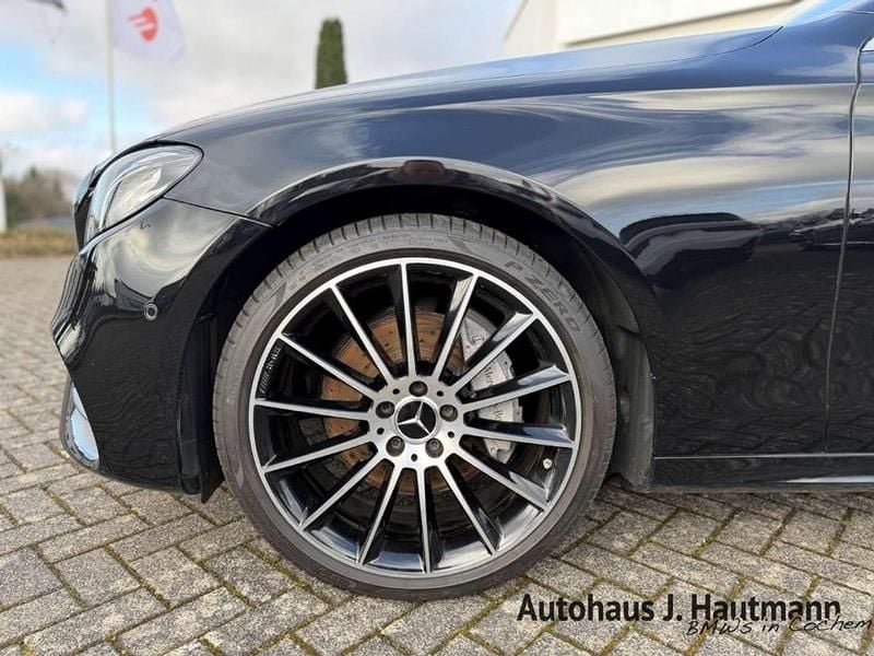 Gebraucht Mercedes E220 AMG line 150 PS (110 kW) 2017 Schwarz Kombi