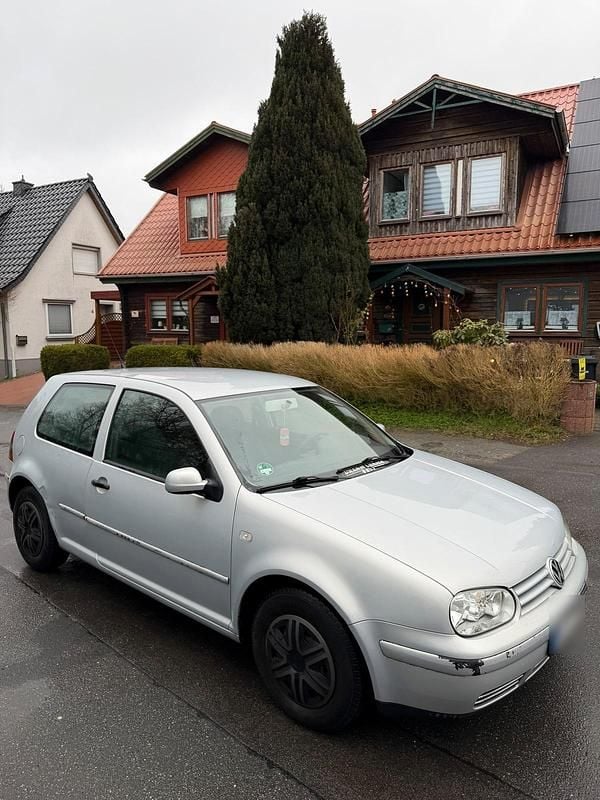 Gebraucht VW Golf IV 75 PS (55 kW) 2000 Silber Kleinwagen