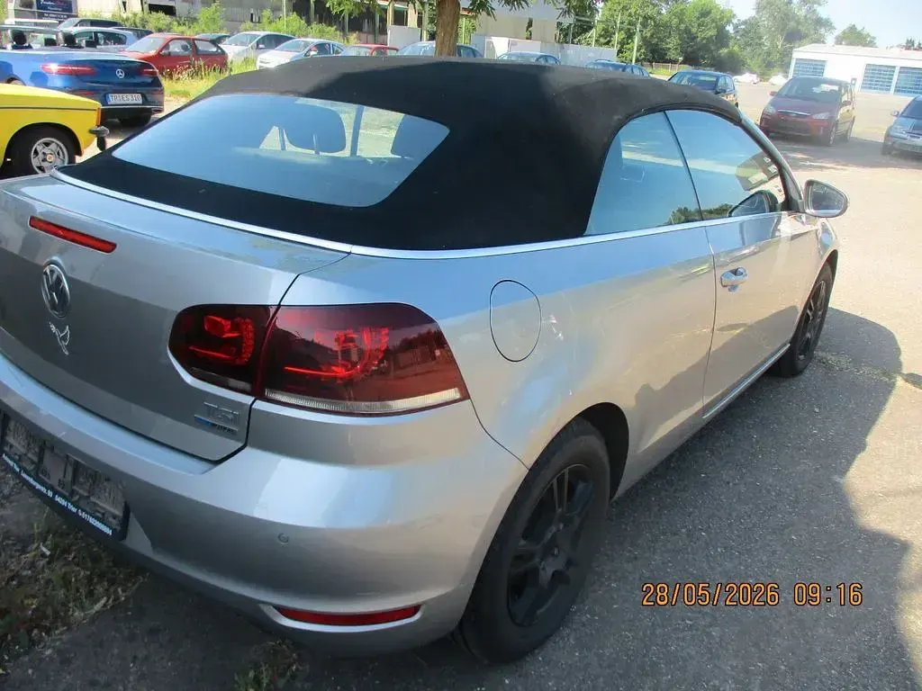 Używany VW Golf Cabriolet Basis 105 KM (77 kW) 2012 Srebrny Kabriolet