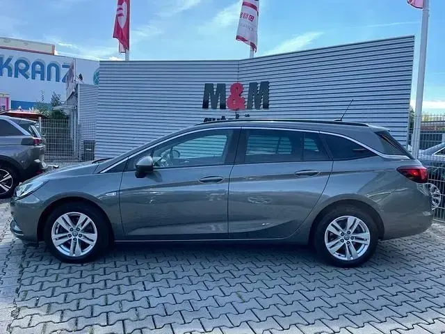 Gebraucht Opel Astra Business 136 PS (100 kW) 2019 Grau Kombi