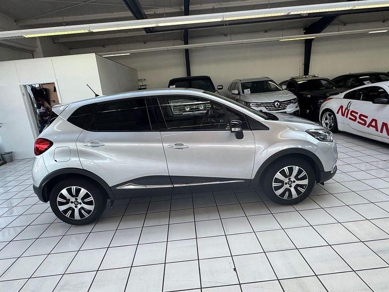 Gebraucht Renault Captur Luxe 120 PS (88 kW) 2015 Silber SUV