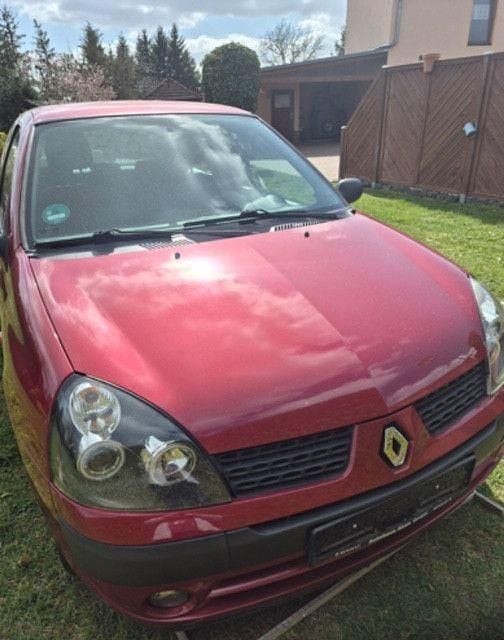 Gebraucht Renault Clio II Authentique 75 PS (55 kW) 2001 Rot Limousine