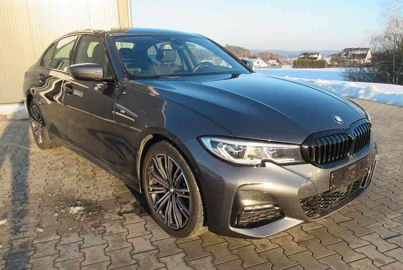 Gebraucht BMW 330e M Sport 292 PS (214 kW) 2020 Grau Limousine