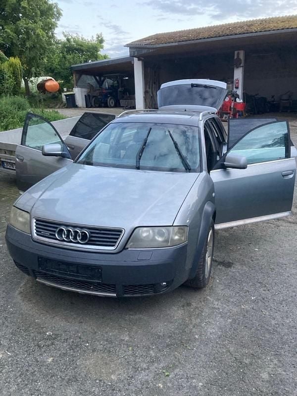 Grau Gebraucht 2002 Audi A6 Allroad Kombi | 1.650 € - Bild 1/4