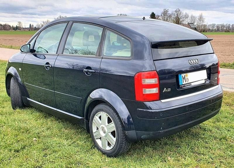 Second-hand Audi A2 75 CP (55 kW) 2001 Albastru Hatchback