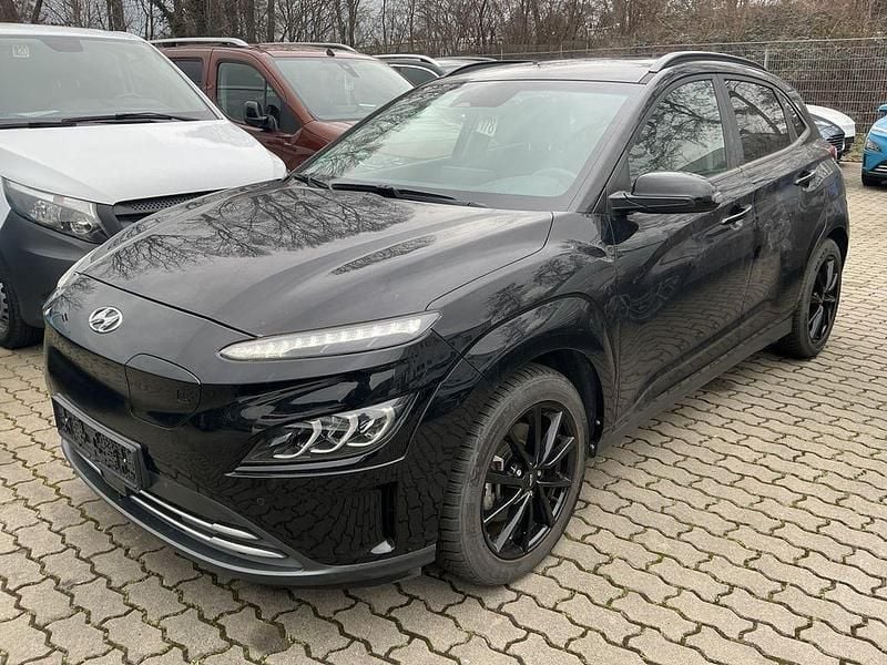 Gebraucht Hyundai Kona Trend 100 kW (136 PS) 2022 Schwarz SUV
