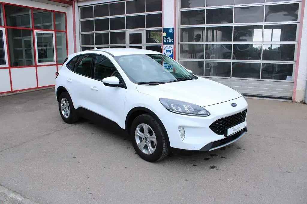 Używany Ford Kuga Cool & Connect 150 KM (110 kW) 2021 Biały SUV