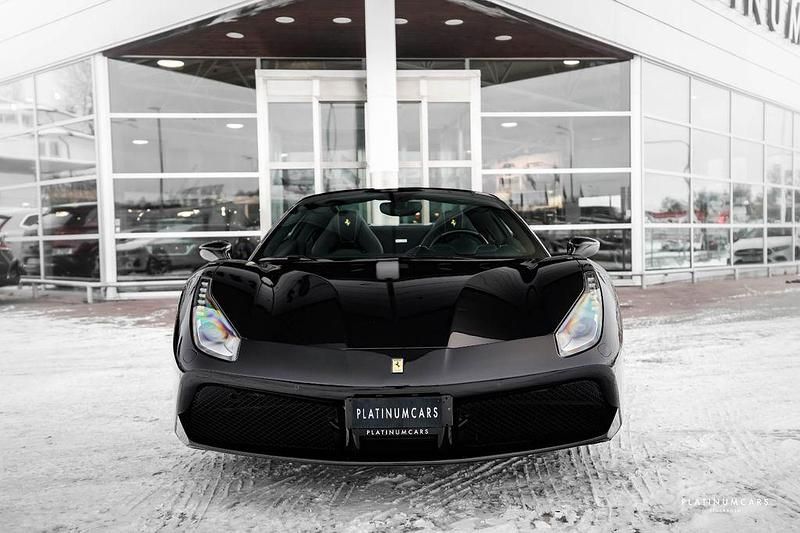 Gebraucht Ferrari 488 669 PS (492 kW) 2017 Schwarz Cabrio
