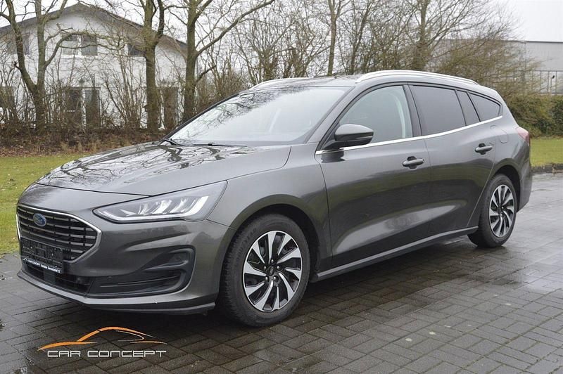 Gebraucht Ford Focus Titanium 120 PS (88 kW) 2022 Grau Kombi