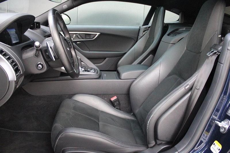 Gebraucht Jaguar F-Type R-Dynamic 300 PS (220 kW) 2021 Blau Coupé