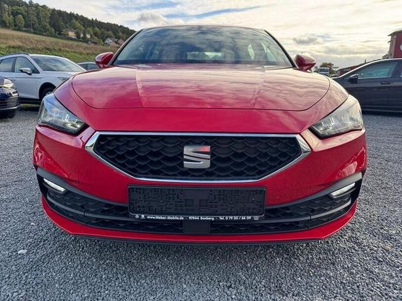 Gebraucht Seat Leon Style 90 PS (66 kW) 2022 Rot Limousine