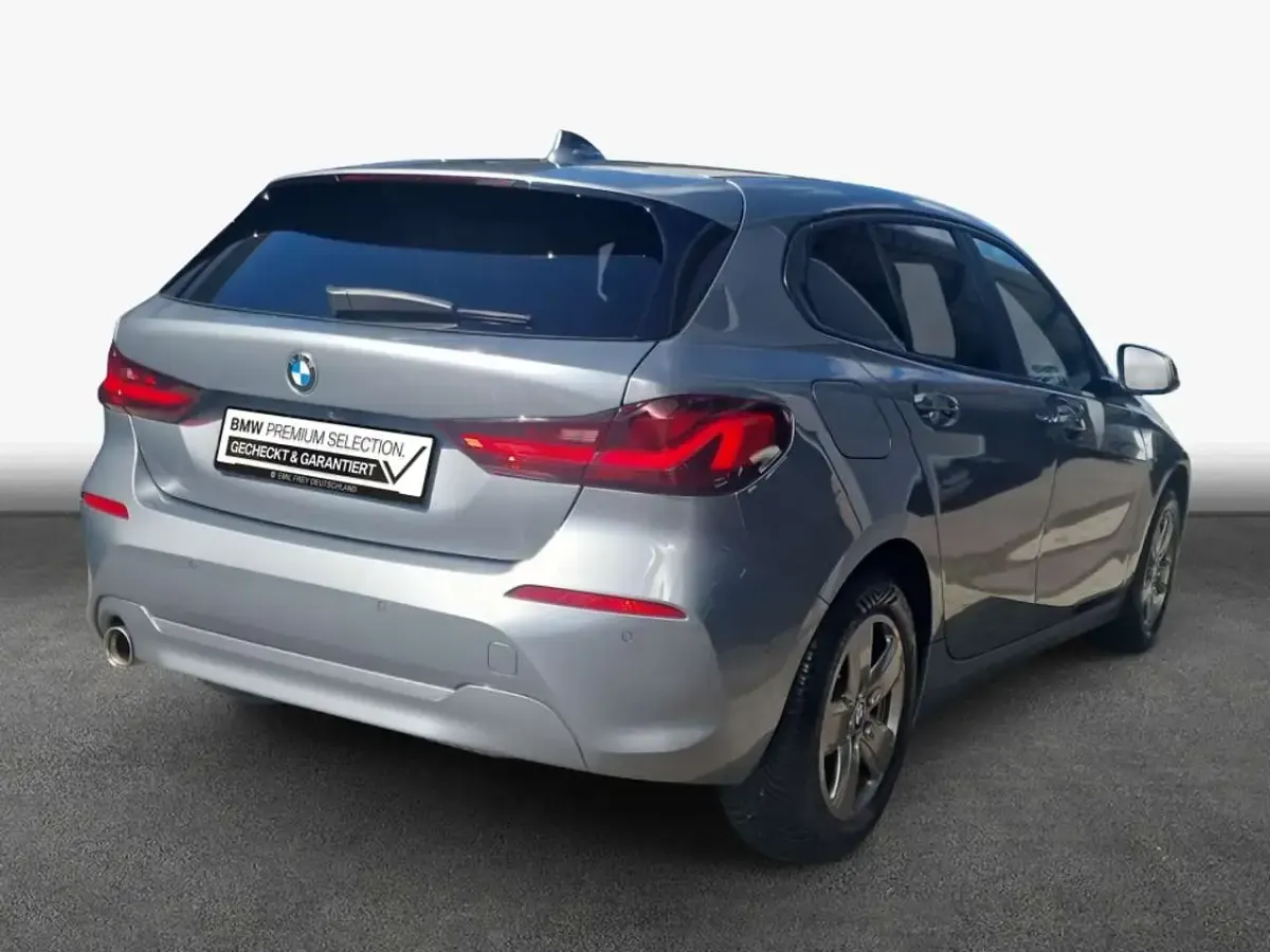 Gebraucht BMW 118 Advantage 136 PS (100 kW) 2023 Skyscraper grau metallic Kleinwagen